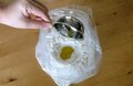 ＜メスティンひとつで作れる＞ビニール袋でこねるから手が汚れない！「シナモンロールちぎりパン」【季節の外ごはん vol.51】の画像005