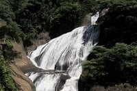 冬も圧巻の絶景！「日本三大名瀑」茨城県「袋田の滝」と「吊り橋・バンジー・聖地巡礼」名所の魅力