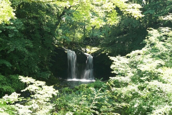 夏の涼！  富士山近くの穴場的「滝スポット」3選！  首都圏からアクセスしやすい富士吉田市＆南都留郡西桂町から、駐車場徒歩30分以内で厳選の画像001