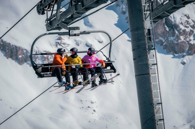 【Elan】スキーが滑りやすいと言われる理由 「独自のテクノロジー」はカービングもパウダーも思いのままにの画像002