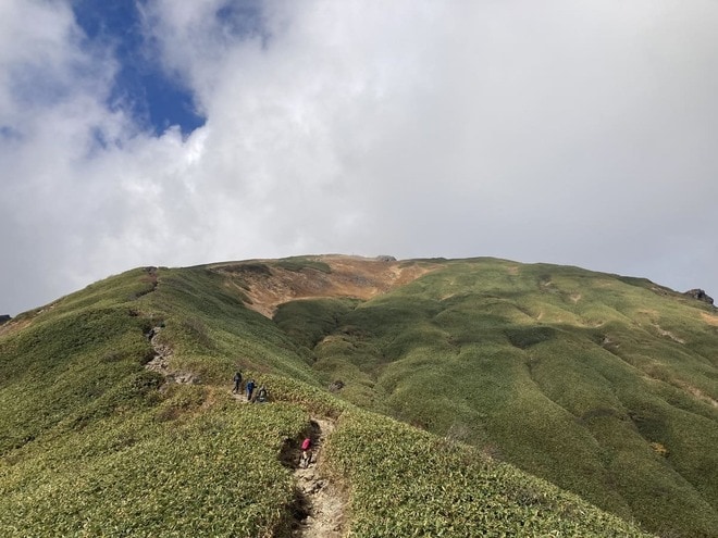 紅葉深まる日本百名山「谷川岳」 ロープウェイ利用で歩き始めは標高1,300m！  スタートすぐから ”秋景色” 満喫OK！「10月・登山レポ」の画像004