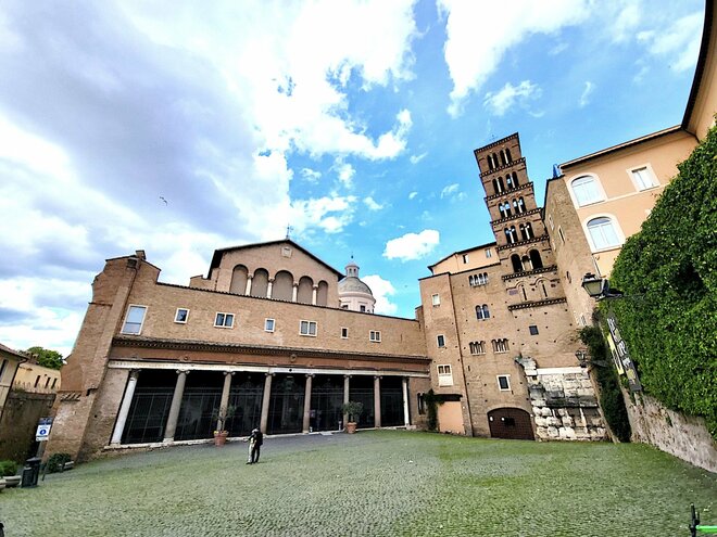 結婚式場としても人気「シャンデリアの教会」も！  古代ローマの息吹が残るチェリオの丘で考古学散策【ブーツの国の街角で vol.45】の画像006