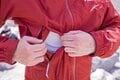 【イメージを覆す実力派】標高3,000m級や長期縦走にも使える「コロンビアのハイエンドなレインシェル」が “想像以上” と評判ですの画像004