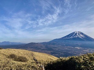 「富士山の絶景」に出会える山5選！  年間26回「富士山のための登山」ライター厳選「1時間30分以内で行ける」眺望スポット