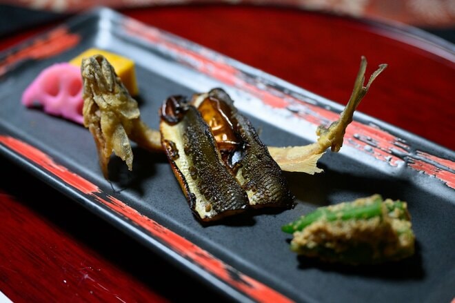  活火山“霧島”の麓に息づくパワースポット「霧島神宮」  西南戦争の負傷兵を癒した妙見温泉の名湯「キズ湯」を堪能【鹿児島県霧島市】の画像018