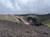 「魔女・月・爆裂・焼走り…」絶景すぎて「異名だらけ」の東北の火山5選！「登山レポ」
