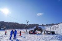 北海道・紋別の自然が作り出す貴重な絶景！「流氷を見ながら滑れる」奇跡のスキー場