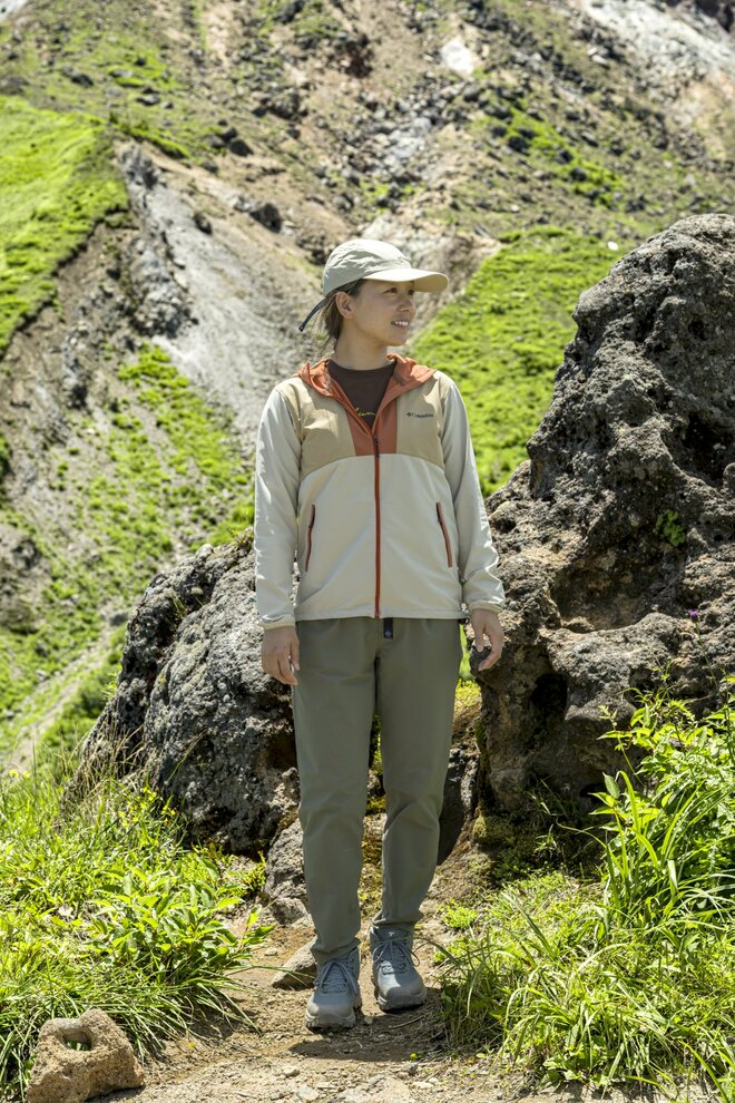 【秋のウェア選びは汎用性がカギ】山でも街でも頼れる！ コロンビア「ライトキャニオン」を試してみたの画像005