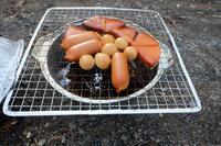 「100均アイテム」総額770円でアウトドア “本格” 燻製づくり！「食材・チップ・セッティング」のポイントとは？