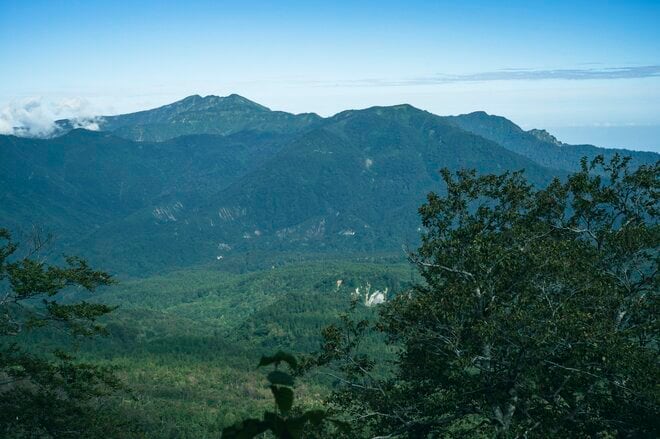 【登山】 “夏と秋、雨と晴れの狭間で揺れ動く景色” ワンチャンあるか！？ 「浅草岳」へ　新潟県魚沼市｜2026年の画像007