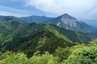 駅スタート＆ゴールOKの絶景登山！  秩父の名峰「武甲山」を正面から眺める「二子山」 芦ヶ久保から2時間で山頂へ「現地レポ」【埼玉県秩父郡横瀬町】