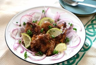 夏キャンプに最高の組み合わせ「スパイシーなジャークチキン」の簡単レシピ【季節の外ごはん vol.53】