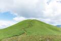穴場の山「わずか30分で頂上に」長野県・三峰山で出会える「諏訪湖・美ヶ原・八ヶ岳・蓼科山」360度パノラマビュー【登山レポート】の画像001