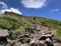 一度は登りたい「広い山頂」が絶景の山！ 眼下の眺めも良いけれど「大湿原・岩塊の大地」頂上エリアこそ見どころ【蓼科山／硫黄岳／苗場山】 の画像007