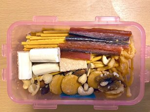登山女子の「山おやつ」大公開！  実践的「パワー＆カロリー補充」からシェアで歓迎「神扱い」スイーツまで！  登山が楽しくなる全9品レポート