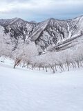 【スキーツーリングの世界】日本一長い日高山脈をスキーで滑り抜ける！ 「南日高」主稜線の長く過酷な一日  北海道・2022年の画像013