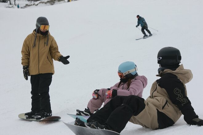【群馬県川場村】最高の雪旅！ 道の駅ランキング1位「道の駅 川場田園プラザ」＆ 極上パウダー「川場スキー場」を “メレル アウトドア クラブ” メンバーが満喫の画像011