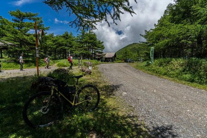 【自転車】夏が始まった！ 県境、峠をつなぐ標高2,000mの高原を走る「絶景グラベルロードが爽快すぎた」  長野県東御市・小諸市 2025年の画像008