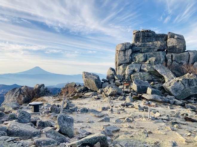 11月のうちに登りたい！  日本百名山「金峰山」 大弛峠からの“最短コース”   可愛すぎるオコジョとの遭遇も「10月下旬・登山レポ」の画像008