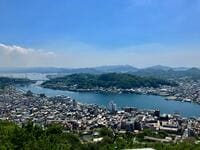奇岩の山 “鎖場” の修験コースもあり！？  坂の町「尾道」歩いて楽しみたい「展望スポット＆路地裏」と… 最後はやっぱりラーメン！「現地レポ」