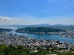 奇岩の山 “鎖場” の修験コースもあり！？  坂の町「尾道」歩いて楽しみたい「展望スポット＆路地裏」と… 最後はやっぱりラーメン！「現地レポ」