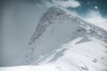【百名山登山】待ちに待った雪山シーズン開幕！ “晴雪”を求めて谷川岳へ登ると「ドラマチックな谷川劇場」が待っていた《上信越国立公園》2022年の画像001
