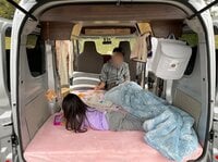 子連れバントラベラー記者が実践する「車中泊」の持ち物大公開！ キーワードは「ゆるミニマル」