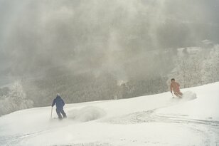 「スキー場は朝イチを狙え！」職人技が光る贅沢圧雪バーン 魅惑の “コーデュロイ” と出会えたら超ラッキーな “圧雪パウダー”【ファーストトラック攻略のヒント】