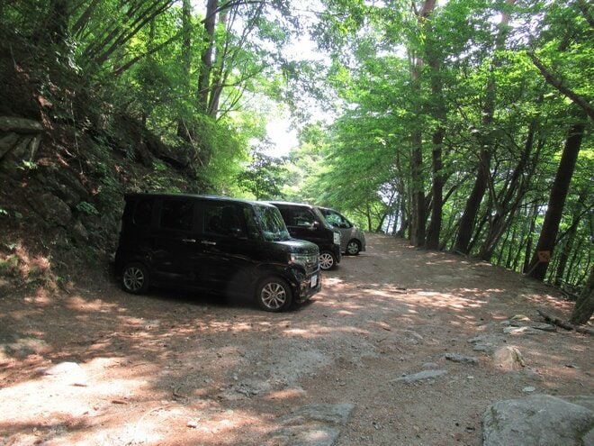 南アルプスの山の上で常夏気分！？  真っ白な砂浜が広がる「日向山」はまるで“天空のビーチ”【山梨県北杜市】の画像002