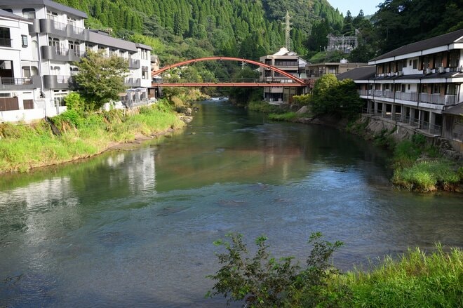  活火山“霧島”の麓に息づくパワースポット「霧島神宮」  西南戦争の負傷兵を癒した妙見温泉の名湯「キズ湯」を堪能【鹿児島県霧島市】の画像010