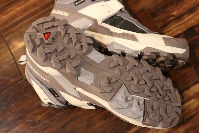 【ショップ店員に聞く！イチ推しアウトドアギア】気軽なハイキングなら、サロモン「X ウルトラ 5 ミッド GTX」〈石井スポーツ 登山本店 vol.1〉の画像004