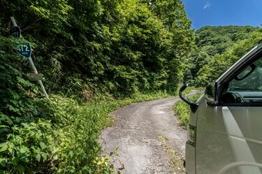 酷道”にもほどがある！ 運転要注意『開かずの国道』471・472号線『楢峠