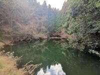 【不思議で怖い「山の体験談」】ほんの「登山者の挨拶」がまさかの「憑依＆慟哭」事態に発展！？ 月夜の林道「白襦袢の女性」との奇異な交流とは！