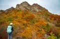 【妙義山】紅葉と奇岩のコントラストが見事な石門群をいく錦繍の絶景巡り！  スリリングすぎる “石門コース” 登山　群馬県｜2025年の画像008