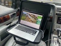 車内をオフィス化！  キャンプ先でも働ける2000円台からの「インカーワーク」とは？