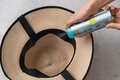 【濡らしたタオルが「スタンプ」で凍る！？  サッと「スプレー」もOK】真夏のバックパック＆カバンに忍ばせたい冷却アイテム「氷結スタンプ LCACL010」の画像005