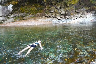ドラマ『サ道』テントサウナ回のロケ地で夢の「川が水風呂」！「最適シーズンは冬」アウトドアサウナ「実体験レポート」