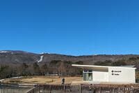 絶景「スノーピーク白河高原キャンプフィールド」温泉入り放題＆ワンコ設備充実「キャンプレポ」“居心地良すぎ”でオーダーしたものとは！？