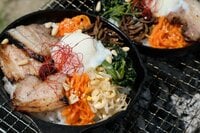 〆に最適 ！ アルファ米を活用した「石焼風スキレットビビンバ」【 季節の外ごはん vol.9】