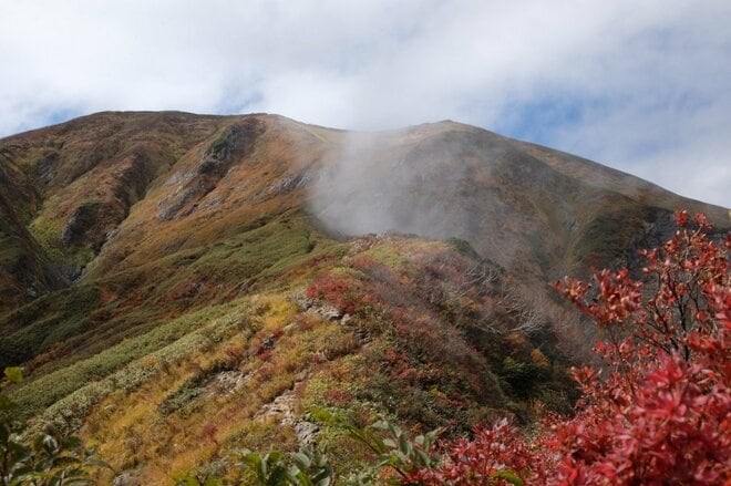 百名山「越後駒ヶ岳」の紅葉はどこが見頃？  10月中旬の枝折峠ルートを歩くの画像008