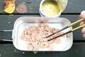 茹で汁だけで「トロットロ」？  ツナ缶×マルタイラーメン×ミーノの「鉄板トリオ」で作る即席キャンプ飯【缶詰博士の缶たん”CAN”P料理 vol.7】の画像002