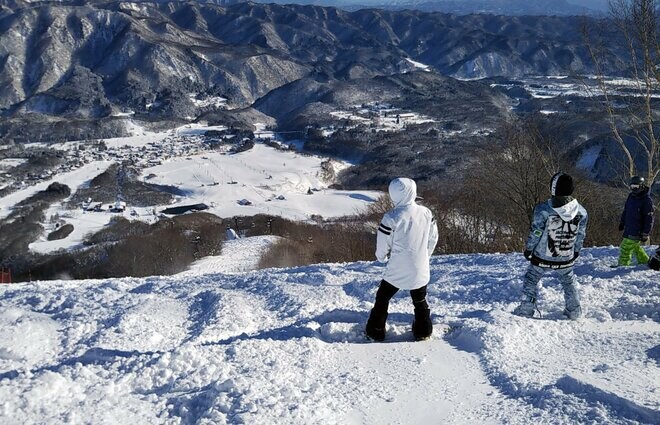 「つがいけマウンテンリゾート」で味わうダイナミックなツリーラン「TSUGA POW DBD」 帰りは千国街道の「道の駅 おたり」で食事や温泉、お土産も！の画像003