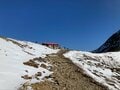 春をまとった日本百名山「那須岳」 残雪の「茶臼岳」お鉢巡り＆「朝日岳」からの展望！  5月8日開山直後「峠の茶屋」から日帰り「登山レポ」の画像004