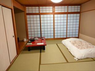 安く泊まる「ホテル＆旅館」年間30泊トラベルライターが教える「おトク旅」ワザ5選！ 特典・セール・割引制度ほか「活用テクニック」