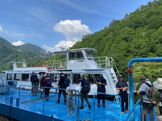 “まるっと楽しむ 尾瀬の山歩き” vol.3【新潟県 魚沼市】入山手段がドラマチック！  秘境へつなぐタイムトンネル「奥只見シルバーライン」を抜け、絶景湖上を走る「奥只見湖遊覧船」で行く尾瀬ルートの画像013