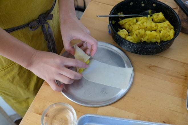 ビールがすすむ！＜春巻きの皮＞で作るスパイスおつまみ「サモサ風春巻き」【季節の外ごはん vol.67】の画像008