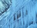 自然が生み出す “氷の芸術”！  1月・日本百名山「赤城山」真冬の絶景！  びっしり育つ「青の氷瀑」＆北海道で見られる「アイスバブル」も【現地レポ】の画像002