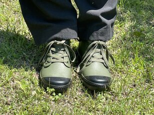 アウトドアの雨対策は足元から！  最安2227円「梅雨でもキャンプ」におすすめの「レインシューズ」4選