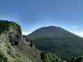 「浅間山」今も噴気を上げる“日本有数の活火山”を取り囲む外輪山「黒斑山」から見る壮大な景観【首都圏発！週末に行ける百名山ガイド vol.13】の画像003