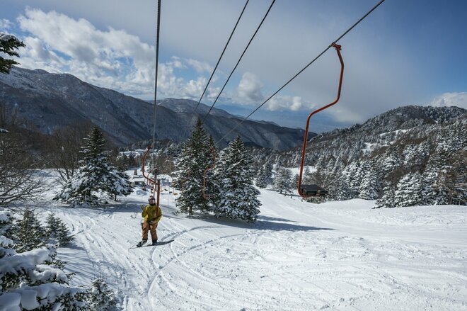 【ローカルスキー場探訪】高山村・松川渓谷、温泉街道の最高地点「ヤマボクワイルドスノーパーク」で楽しむ地形とパウダーで笑顔がノンストップ！  レトロな茶屋でほっこり気分｜長野県 2026年の画像004